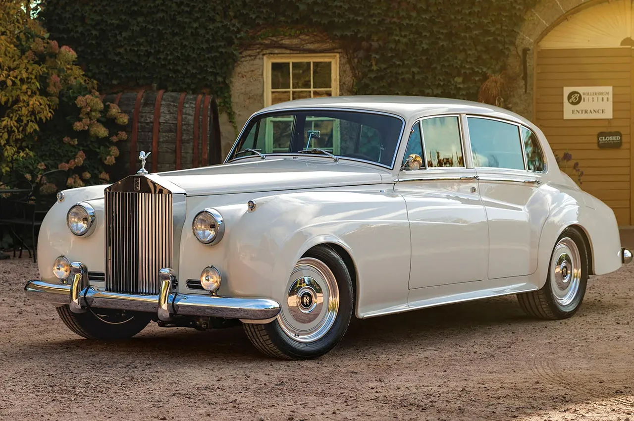 Antique Rolls Royce Silver Cloud